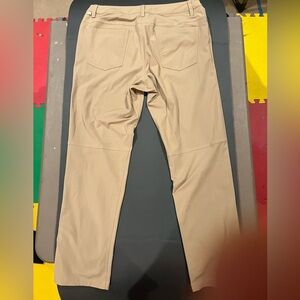 Lululemon Athletica ABC classic fit. 32 X 30